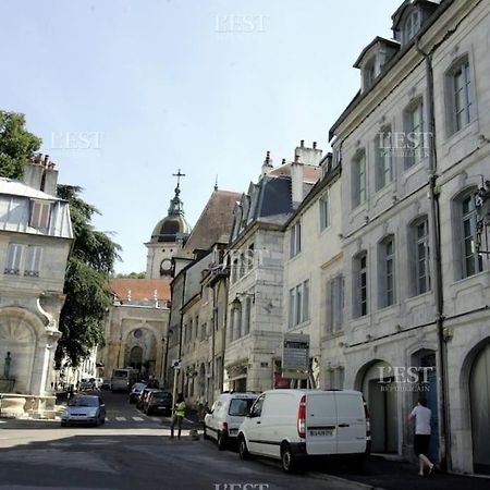 L'Appartement Du Voisin D'Hugo Besançon Zewnętrze zdjęcie