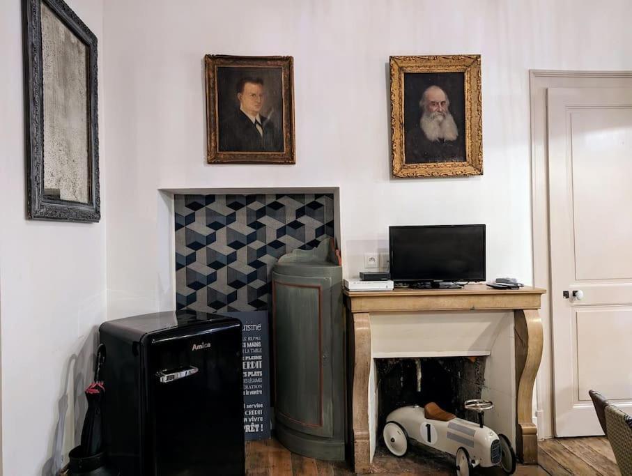L'Appartement Du Voisin D'Hugo Besançon Zewnętrze zdjęcie