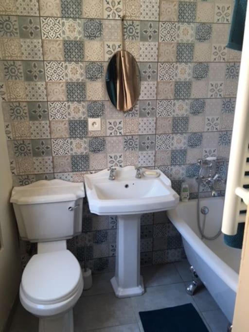 L'Appartement Du Voisin D'Hugo Besançon Zewnętrze zdjęcie